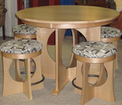 Rossi-Contemporary-Pub-Table-with-Stools