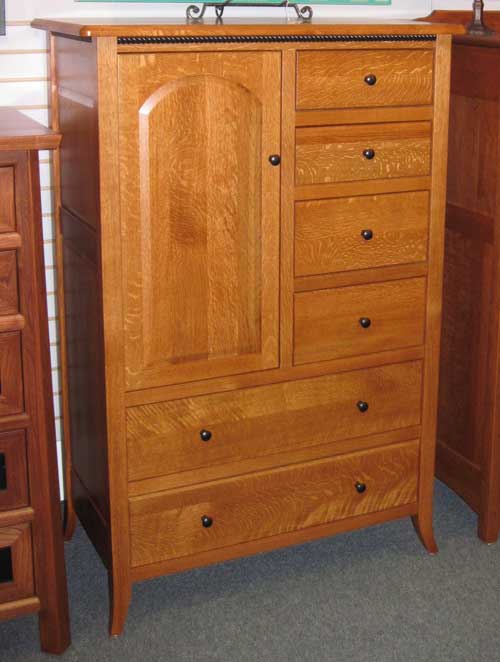 Bunker Hill Door Chest